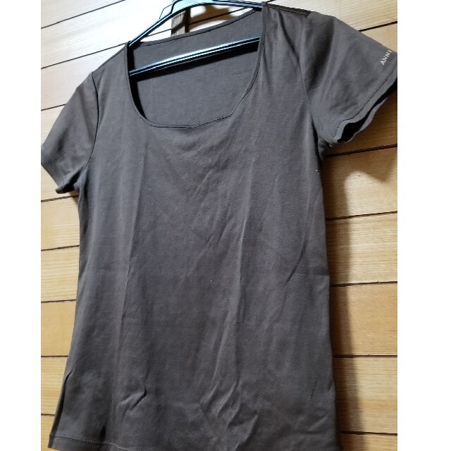 ANNE KLEIN(アンクライン)の【値下げ❗】アンクライン、濃茶、Tシャツ レディースのトップス(Tシャツ(半袖/袖なし))の商品写真