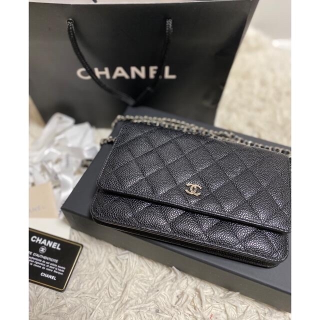 CHANEL シャネル クラシックチェーンウォレット キャビアスキンシルバー金具