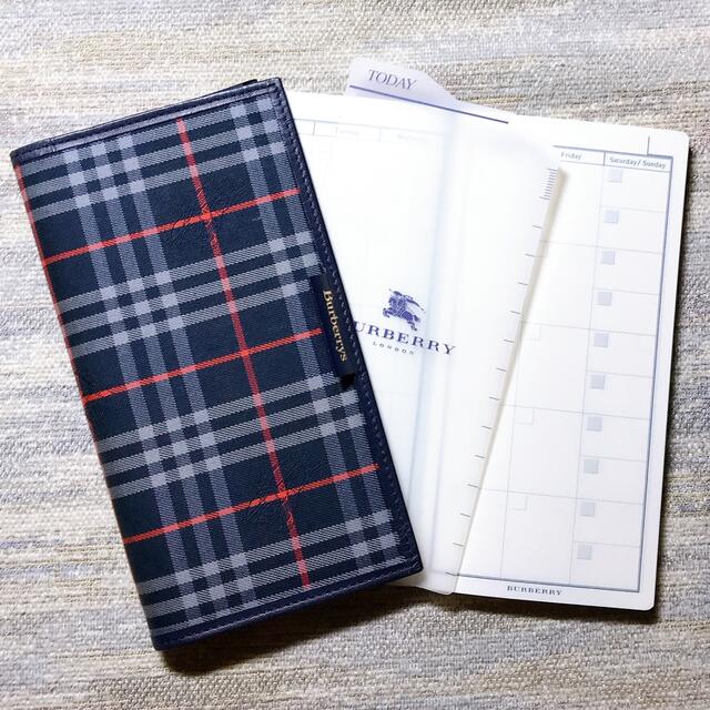 BURBERRY(バーバリー)の【お値下げ】BURBERRY手帳カバー、紺系、Used品、未使用レフィル・栞付き レディースのファッション小物(その他)の商品写真