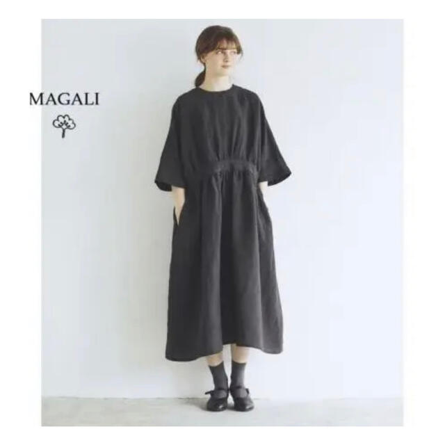 【8/31まで限定価格】MAGALI(マガリ）スラブリネンギャザーワンピース レディースのワンピース(ロングワンピース/マキシワンピース)の商品写真