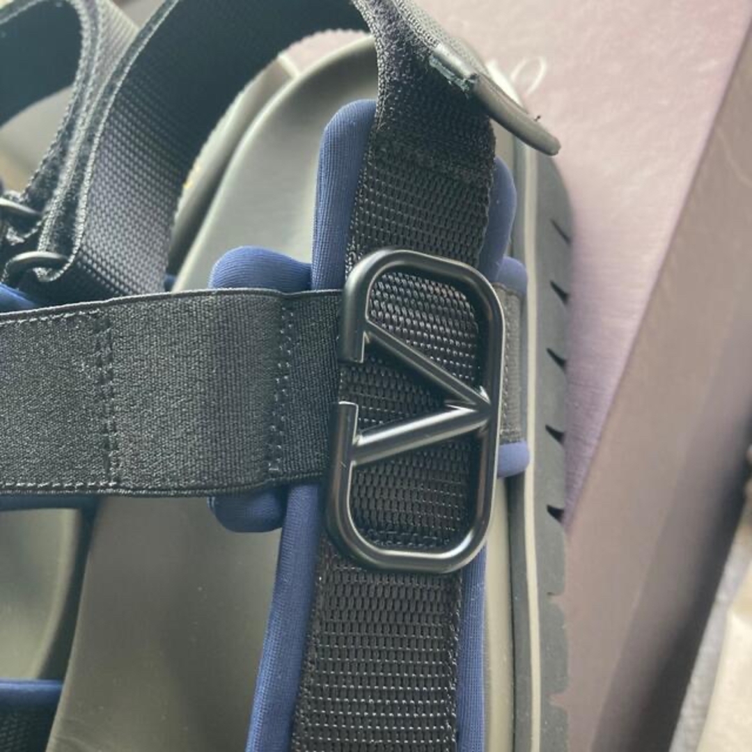 VALENTINO(ヴァレンティノ)の【新品】VALENTINO スポーツサンダル　メンズ　少し厚底　イタリア製　26 メンズの靴/シューズ(サンダル)の商品写真