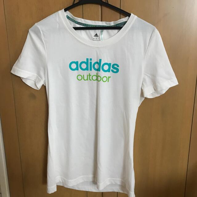 adidas(アディダス)の新品未使用　adidas Tシャツ レディースのトップス(Tシャツ(半袖/袖なし))の商品写真