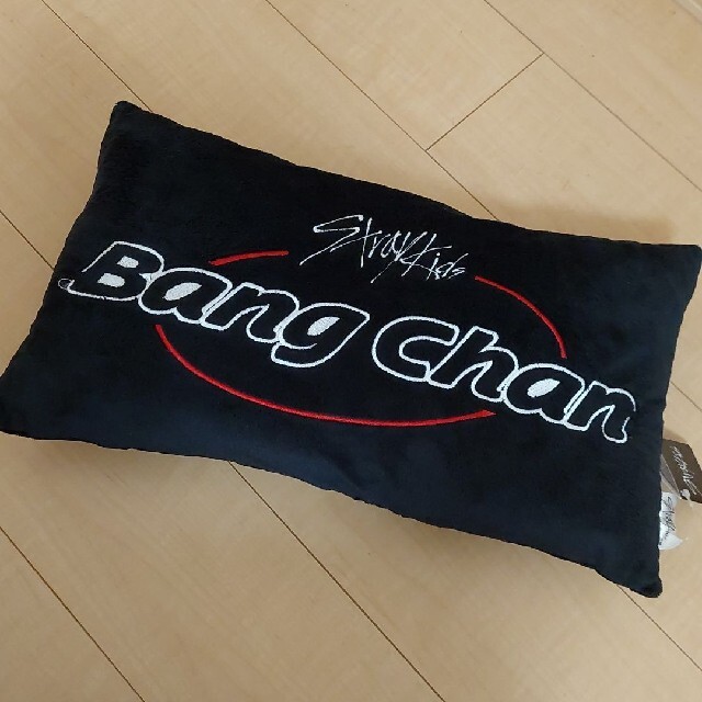 Bang chan クッション エンタメ/ホビーのタレントグッズ(アイドルグッズ)の商品写真