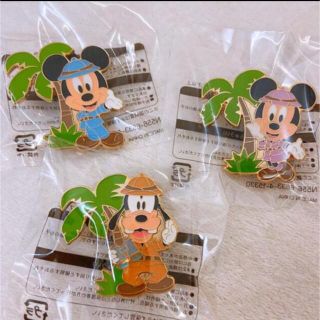 ディズニー(Disney)の東京ディズニーリゾート商品 ［新品］ ミッキー・ミニー・グーフィーのピンバッジ(キャラクターグッズ)