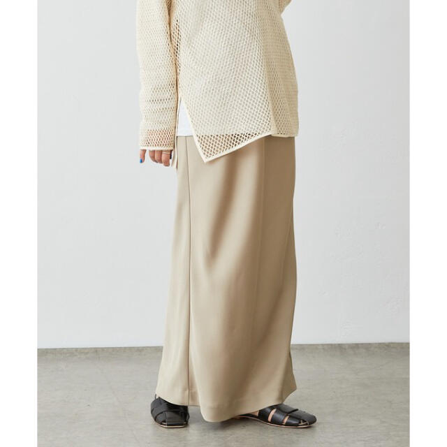 mystic(ミスティック)の専用　Omekashi ジョーゼットサテンスカート　ベージュ レディースのスカート(ロングスカート)の商品写真