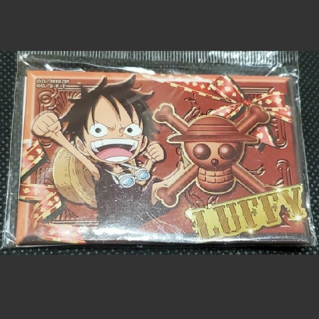 ONE PIECE　FILM GOLD　ワンピース　チョコ　缶バッジ　ルフィ エンタメ/ホビーのアニメグッズ(その他)の商品写真