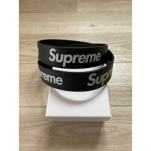 Supreme(シュプリーム)のSupreme Repeat Leather Belt BLK S/M メンズのファッション小物(ベルト)の商品写真