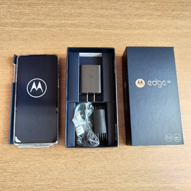 『新品』 motorola edge 20 simフリー スマホ/家電/カメラのスマートフォン/携帯電話(スマートフォン本体)の商品写真