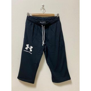 アンダーアーマー(UNDER ARMOUR)の新品　アンダーアーマー　クロップドパンツ　スウェット　ブラック　Mサイズ(ショートパンツ)