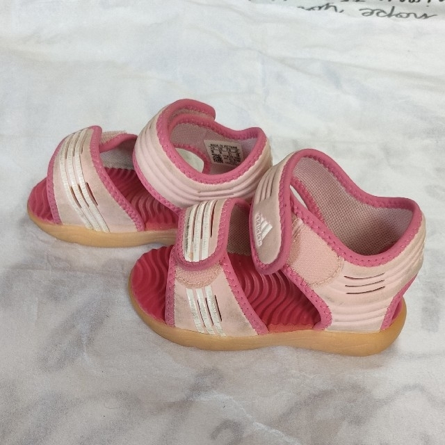 adidas(アディダス)の【13cm】adidas アディダス ベビー サンダル ピンク 夏 女の子 水 キッズ/ベビー/マタニティのベビー靴/シューズ(~14cm)(サンダル)の商品写真