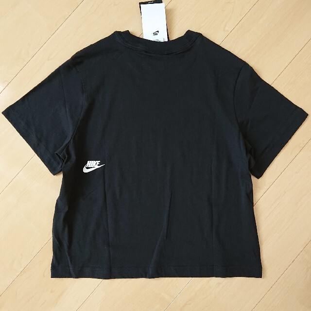 NIKE(ナイキ)の新品 NIKE ガールズ 150 Tシャツ ナイキ キッズ/ベビー/マタニティのキッズ服女の子用(90cm~)(Tシャツ/カットソー)の商品写真