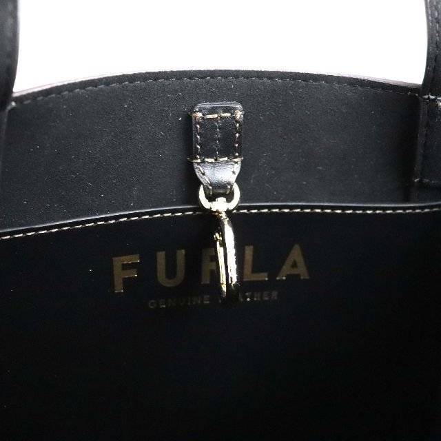 Furla(フルラ)の専用出品です。⭐︎美品 FURLA フルラ GILDA ジルダ M レディースのバッグ(ショルダーバッグ)の商品写真