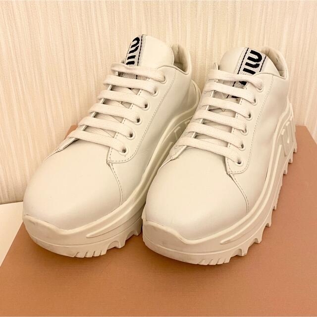 MIU MIU - ミュウミュウ厚底スニーカー22センチの通販 by 嬢王 MIU MIU - ミュウミュウ厚底スニーカー22センチの通販 by 嬢王