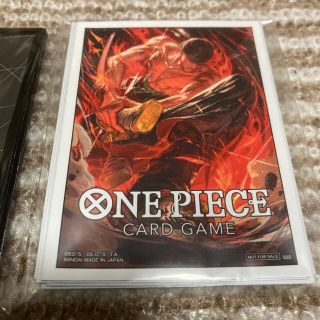 ONE PIECE - ワンピース カードゲーム スリーブ30枚 ナミ ゾロ 黒 ...