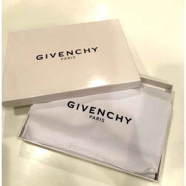 GIVENCHY(ジバンシィ)の ☆☆GIVENCHY（ジバンシイ）カーフスキン 長財布 ブラック☆☆箱付き レディースのファッション小物(財布)の商品写真