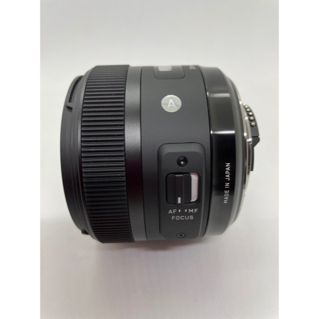 SIGMA(シグマ)の新品に近い状態SIGMA 30mm f1.4 DC HSM Art NIKON スマホ/家電/カメラのカメラ(レンズ(単焦点))の商品写真