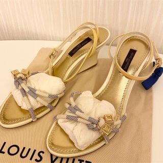 ルイヴィトン(LOUIS VUITTON)のルイヴィトン★サンダル35サイズ新品(サンダル)