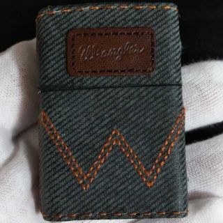 ジッポー(ZIPPO)のzippo Wranglerデニム地ケース入り ブルー(タバコグッズ)