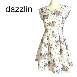 ダズリン(dazzlin)の美品　ダズリン　花柄ノースリーブワンピース　フレアスカート　ポリエステル　S(ひざ丈ワンピース)