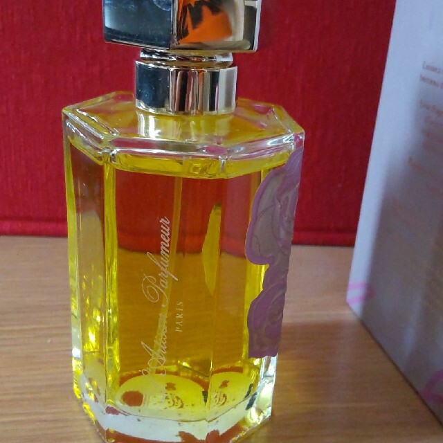 L'Artisan Parfumeur(ラルチザンパフューム)のラルチザン パフューム　ローズ プリヴェ EDP 100ml コスメ/美容の香水(香水(女性用))の商品写真