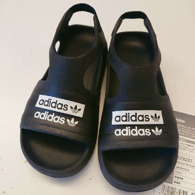 adidas(アディダス)の◇美品◇adidas◇サンダル16cm キッズ/ベビー/マタニティのキッズ靴/シューズ(15cm~)(サンダル)の商品写真