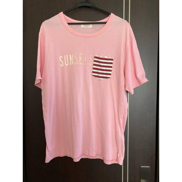Right-on(ライトオン)のメンズ　Tシャツ　ピンク　Lサイズ メンズのトップス(Tシャツ/カットソー(半袖/袖なし))の商品写真