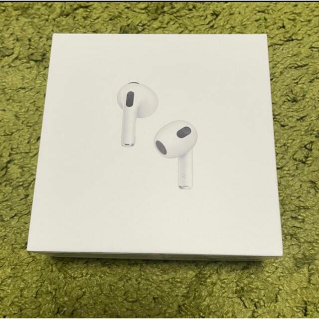 ヘッドフォン/イヤフォン新品Apple AirPods 3 本体 MME73J/A 正規品