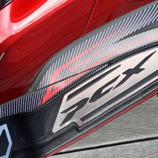 ホンダ(ホンダ)の新型PCX【JK05/KF47】ahm・パネルステップフロアー 再入荷 ❗️❗️(パーツ)