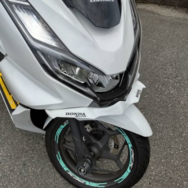 新型PCX【JK05/KF47】デビルフロントウィングT-Ⅱ(白)初上陸 新型PCX【JK05/KF47】デビルフロントウィングT-Ⅱ(白)初上陸