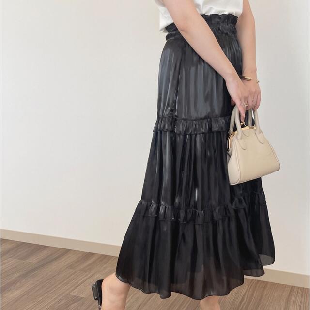 apres jour シャイニークロスフリルスカート レディースのスカート(ロングスカート)の商品写真