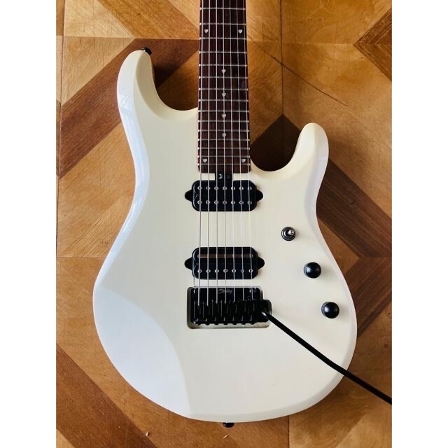 Sterling by MUSIC MAN JP70D Pearl White 楽器のギター(エレキギター)の商品写真