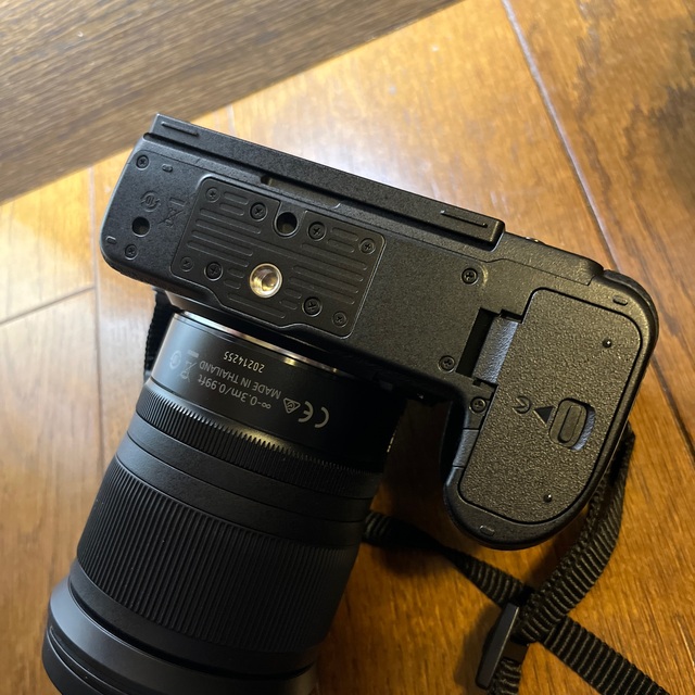 Nikon(ニコン)のNikon Z6II 24-70 F4 レンズキット スマホ/家電/カメラのカメラ(ミラーレス一眼)の商品写真