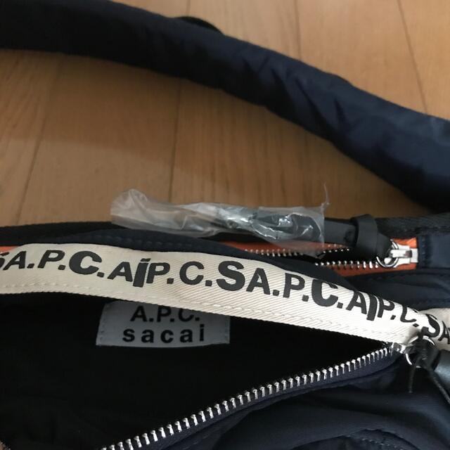 sacai(サカイ)の新品  sacai×A.P.C コラボ ボディバッグ  ネイビー レディースのバッグ(ボディバッグ/ウエストポーチ)の商品写真