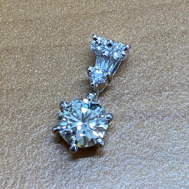 ダイヤモンドトップ　0.868ct