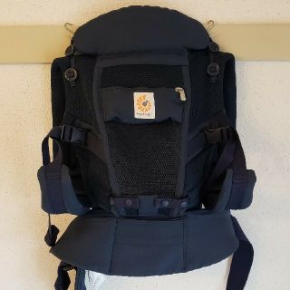 エルゴベビー(Ergobaby)のエルゴベビー アダプト　クールエア ディープブルー　メッシュ　日本正規品　エルゴ(抱っこひも/おんぶひも)