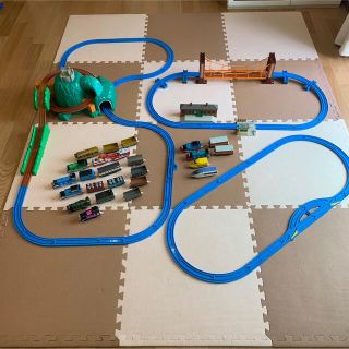 タカラトミー(Takara Tomy)のトーマスプラレール　大容量セット(鉄道模型)