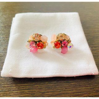 ジャスグリッティー(JUSGLITTY)のジャスグリッティー　ビジューピアス　ピンク(ピアス)