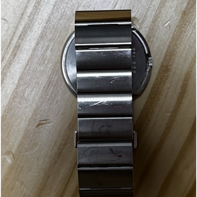 ISSEY MIYAKE(イッセイミヤケ)のissey miyake シルバー　腕時計 メンズの時計(腕時計(アナログ))の商品写真