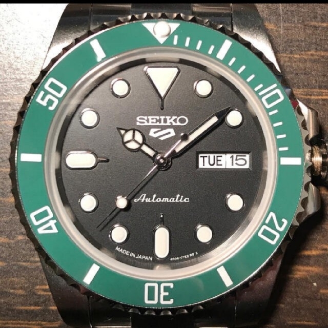 SEIKO(セイコー)の美品 セイコー5スポーツ グリーンサブマリーナカスタム SEIKO mod メンズの時計(腕時計(アナログ))の商品写真