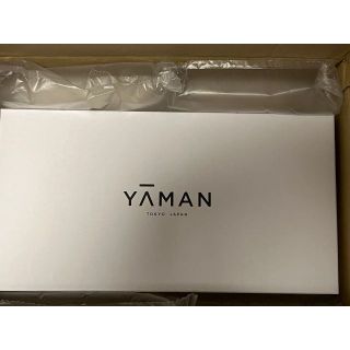 ヤーマン(YA-MAN)の【新品未開封】ヤーマン　シャインプロ　HC-21B(ヘアアイロン)