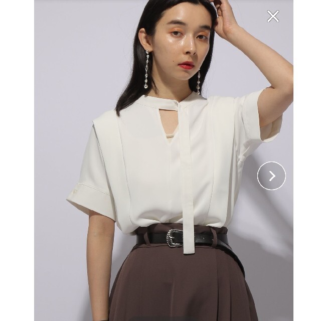 HARE(ハレ)のHARE ボウタイ tops ホワイト 新品 レディースのトップス(シャツ/ブラウス(半袖/袖なし))の商品写真