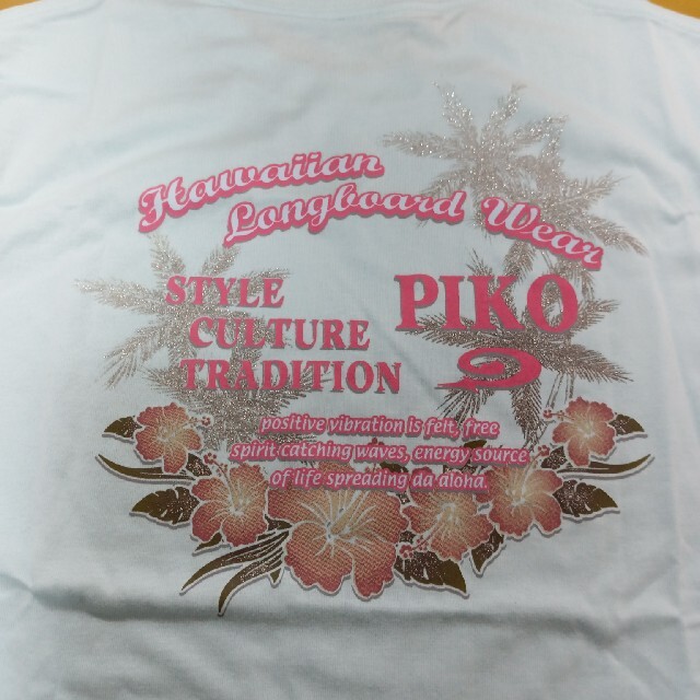 PIKO(ピコ)の新品未使用  PIKO  　ハワイハイビスカス柄　Tシャツ レディースのトップス(Tシャツ(半袖/袖なし))の商品写真