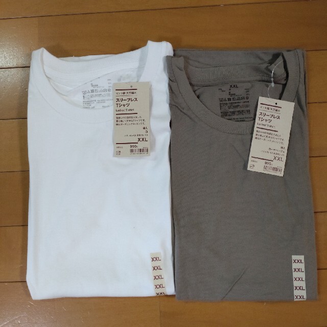 MUJI (無印良品)(ムジルシリョウヒン)の152.【新品】無印 インド綿天竺編みスリーブレスTシャツ XXLカーキ 白 レディースのトップス(Tシャツ(半袖/袖なし))の商品写真