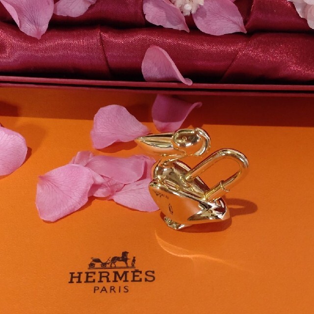 Hermes(エルメス)の値下げ❢HERMES♥レア物♥ペリカン　カデナ、チャーム レディースのアクセサリー(チャーム)の商品写真