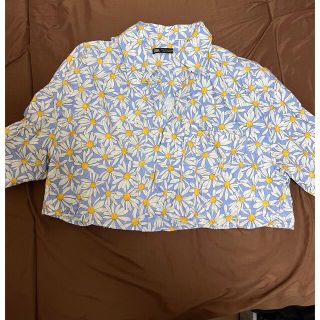 ザラ(ZARA)のZARA 花柄シャツショート丈(シャツ/ブラウス(半袖/袖なし))