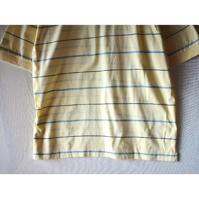 NIKE(ナイキ)の古着★NIKE ナイキ ボーダー柄 スウォッシュ袖ロゴ イエロー 黄色ポロシャツ メンズのトップス(ポロシャツ)の商品写真