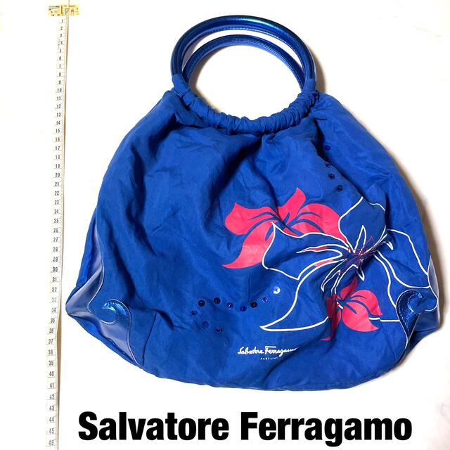 Salvatore Ferragamo(サルヴァトーレフェラガモ)のFerragamo♡Bliss Bag BLU♡ノベルティバッグ　エコバッグ レディースのバッグ(ハンドバッグ)の商品写真