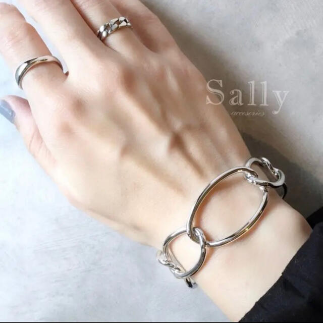 TODAYFUL(トゥデイフル)のsale【シルバー】ワイド　チェーン　バングル レディースのアクセサリー(ブレスレット/バングル)の商品写真