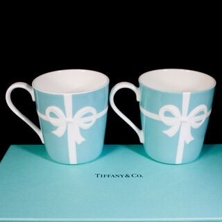 ティファニー(Tiffany & Co.)の【極美品 送料込み】ティファニー ペア リボン マグカップ(グラス/カップ)
