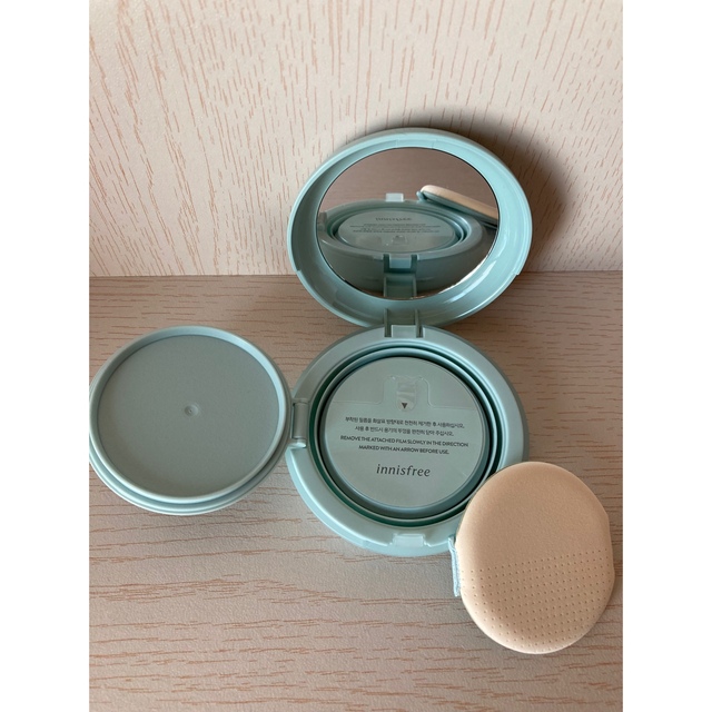 Innisfree(イニスフリー)のイニスフリー　ノーセバム　パウダークッション　21N 14g コスメ/美容のベースメイク/化粧品(ファンデーション)の商品写真